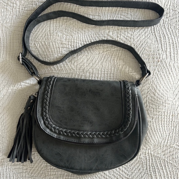 AMERICAN EAGLE | Casual Flap Saddle crossbody | vintage grey - Picture 1 of 5